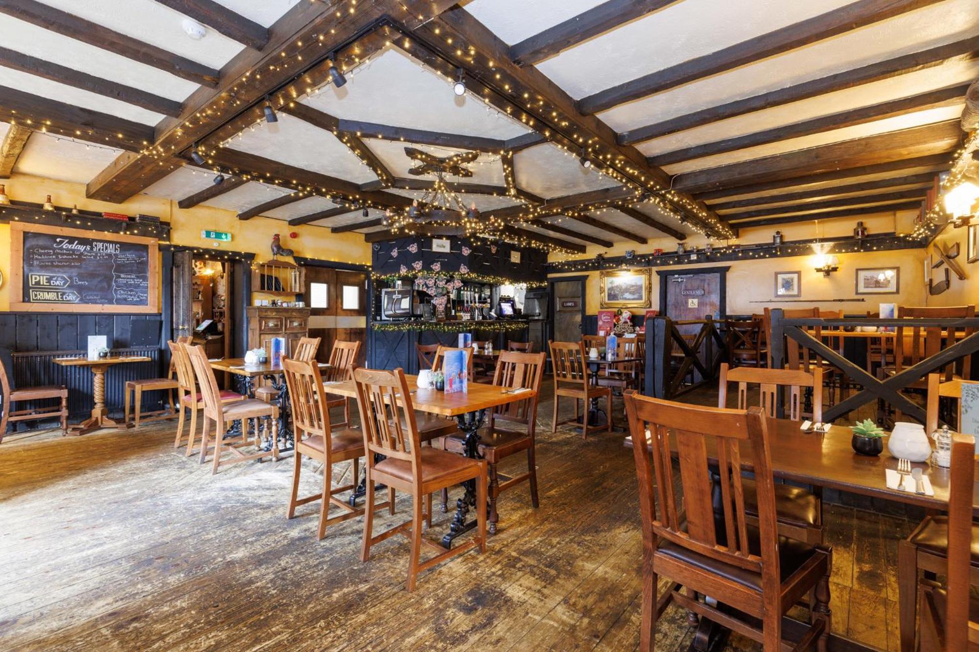 Village Inn Arrochar Exterior photo